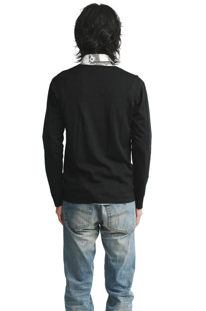 BURBBERY - LOGO STITCHED V-NECK KNIT SWEATER