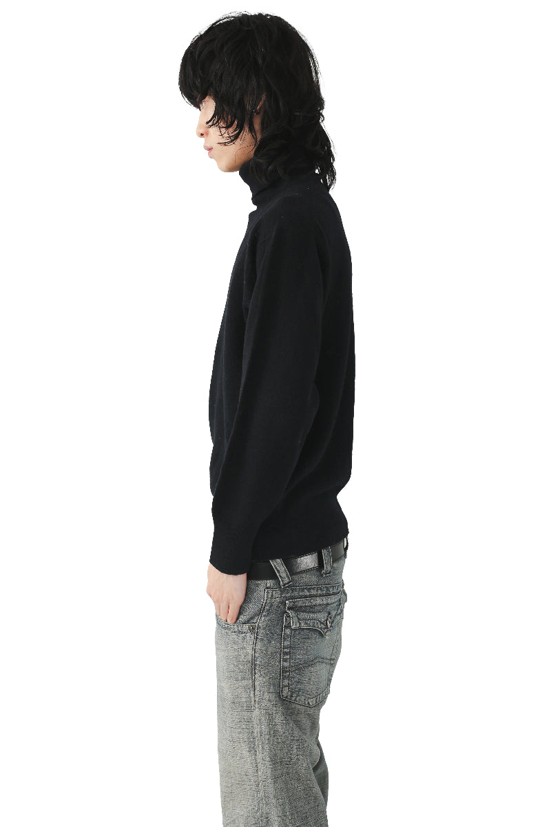 I.S - BASIC TURTLE NECK KNIT SWEATER