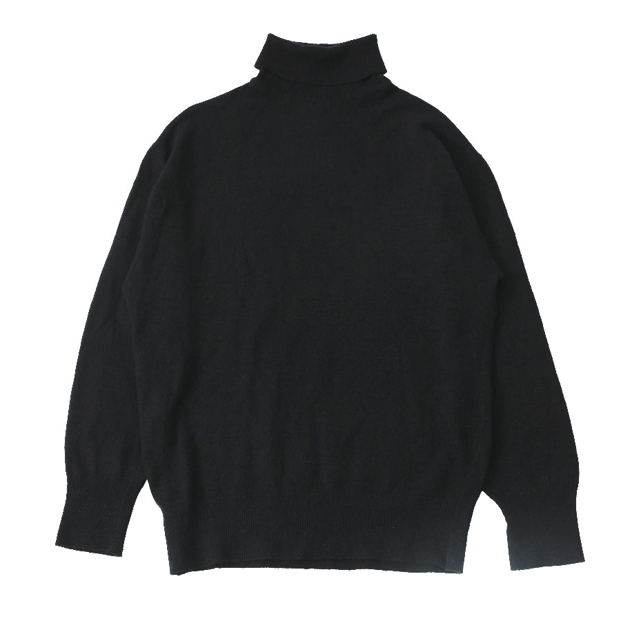 I.S - BASIC TURTLE NECK KNIT SWEATER