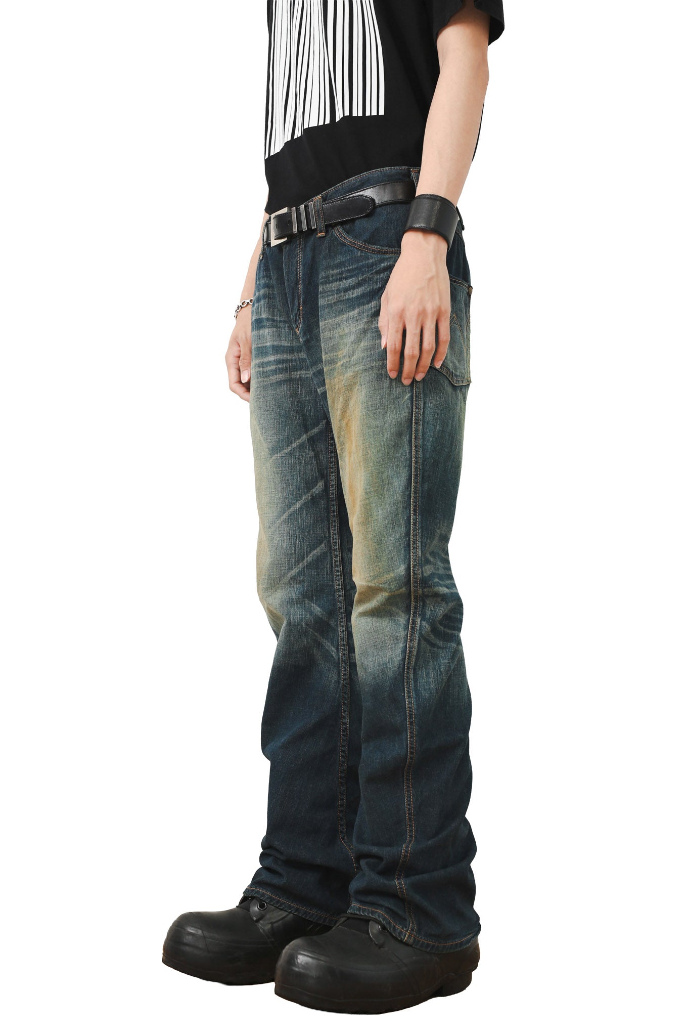 AKM - FADED JEANS