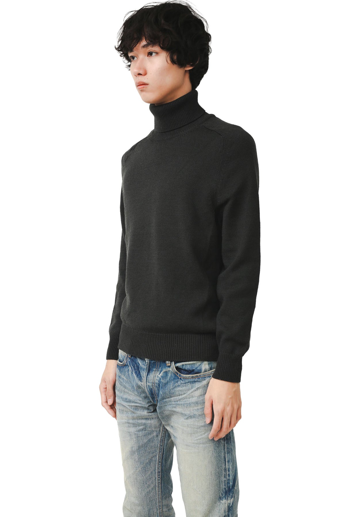 HELMUT LANG - TURTLE NECK KNIT SWEATER